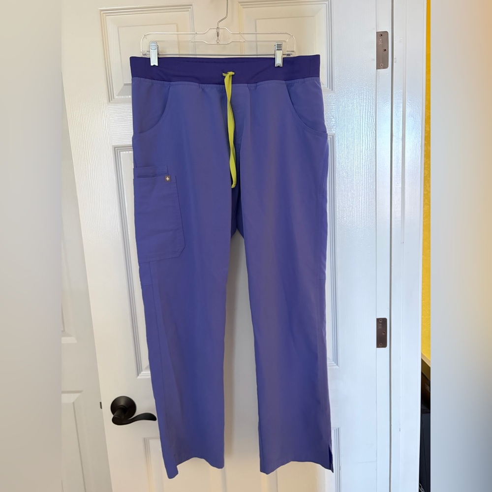 Figs Women's Kade cargo pants in Blueberry